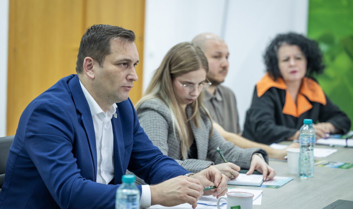 Consultare la ANF despre utilizarea dronelor pentru aplicarea produselor de protecție a plantelor 11 Q2A3413