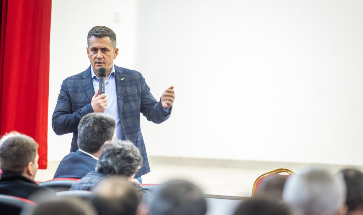 ANF, față în față cu legumicultorii din Matca 3 ANF Intalnire Matca0036