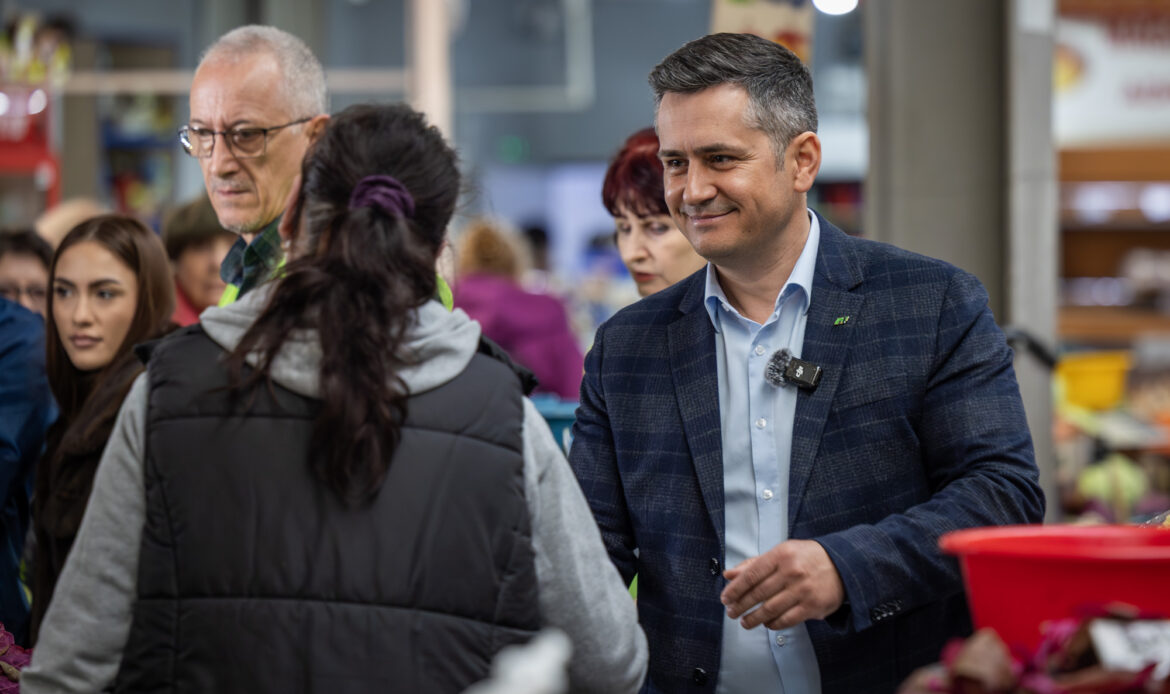 Control tematic al ANF, astăzi, în piețele bucureștene 8 ANF Piata Drumul Taberei0069