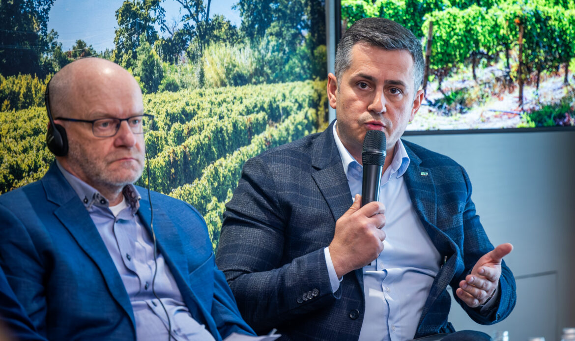 Participarea directorului general al ANF, Romeo Șoldea, la evenimentul „Securitatea alimentară în România și viitorul producției agricole” 4 Q2A3940