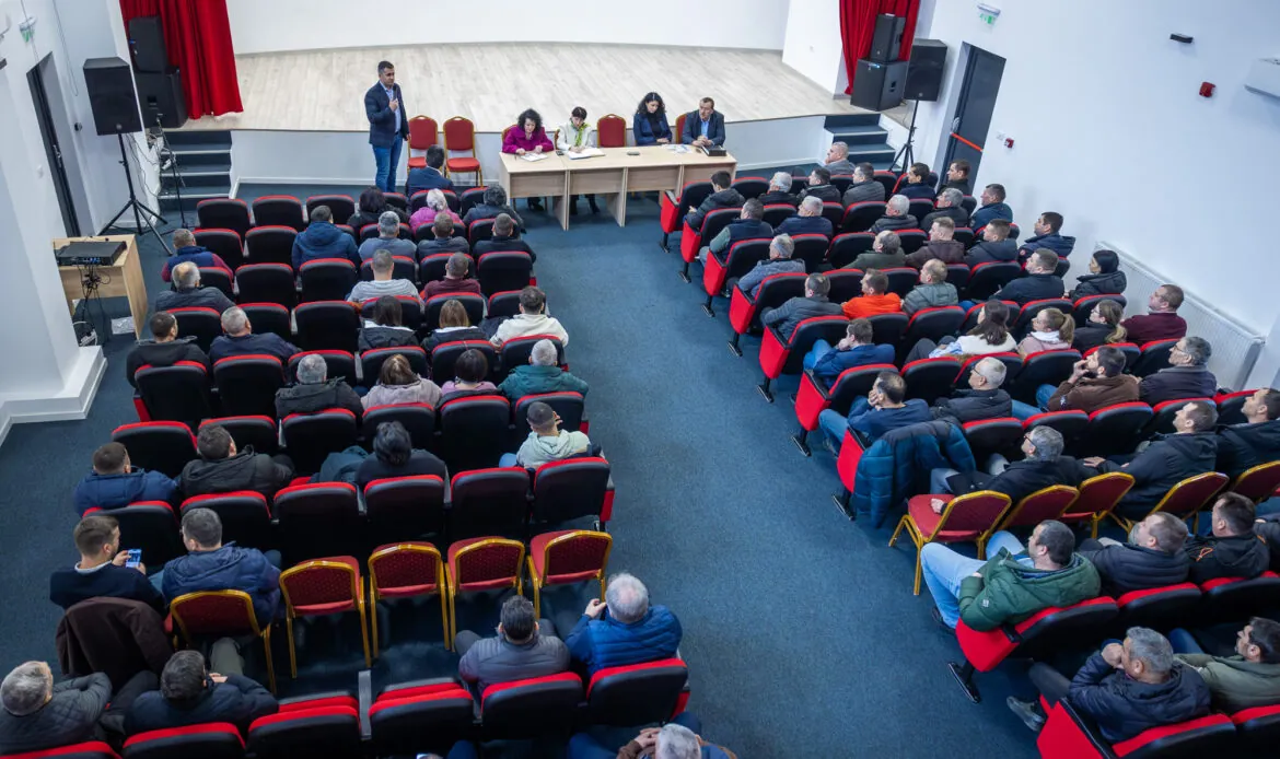 ANF, față în față cu legumicultorii din Matca 7 ANF Intalnire Matca0012