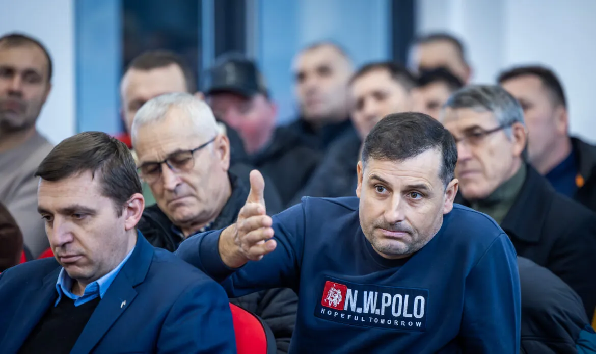 ANF, față în față cu legumicultorii din Matca 14 ANF Intalnire Matca0091